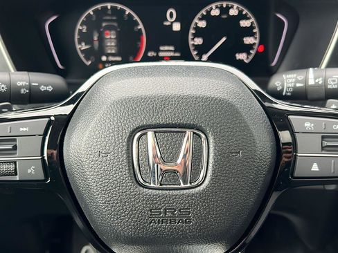 New 2025 Honda Pilot Touring image 31