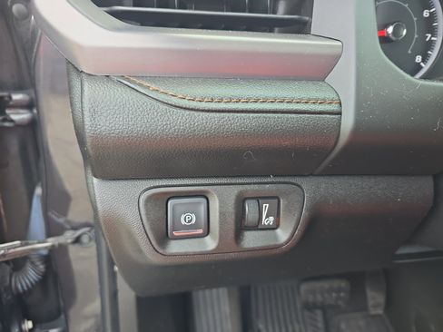 Used 2017 GMC Acadia SLE w/ Driver Alert Package I AWD/4WD image 25