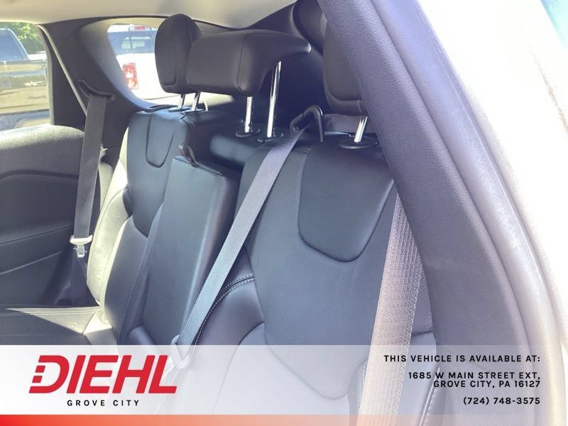 Used 2022 Jeep Cherokee Latitude Lux AWD/4WD image 13