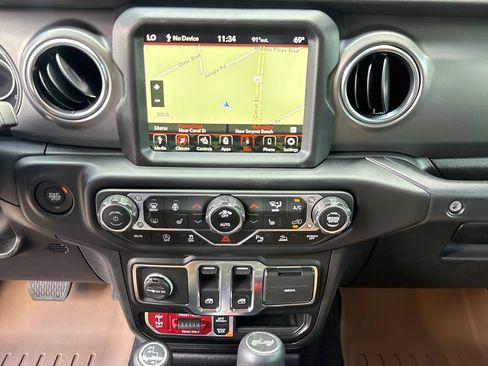 Used 2023 Jeep Wrangler Rubicon w/ LED Lighting Group AWD/4WD image 23
