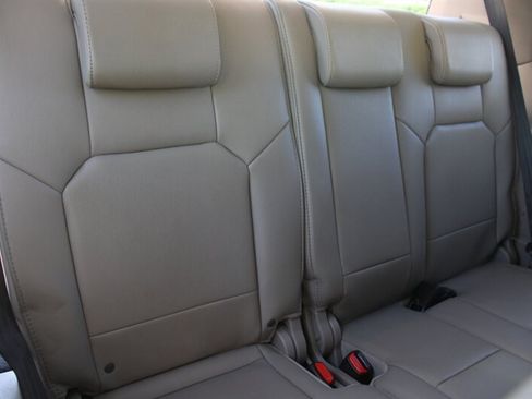 Used 2010 Honda Pilot EX-L image 17