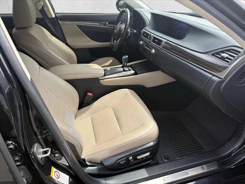 Used 2017 Lexus GS 350 w/ Preferred Accessory Package RWD image 19