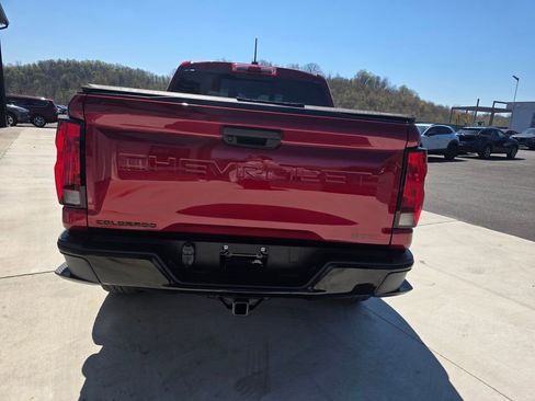 Used 2024 Chevrolet Colorado Trail Boss w/ LPO, Dark Essentials Package AWD/4WD image 6