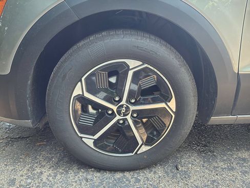 Used 2026 Kia Niro LX FWD image 28