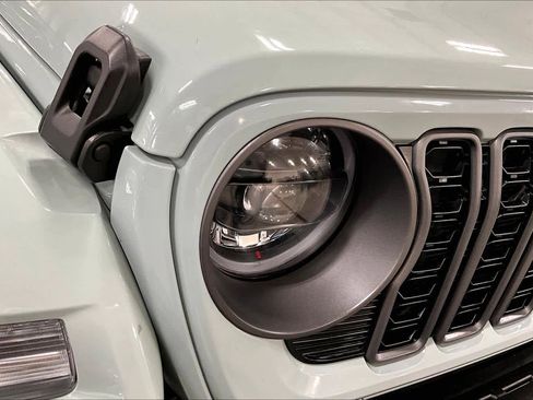 Used 2024 Jeep Wrangler Sport S w/ Convenience Group image 27