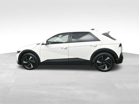 New 2026 Hyundai Ioniq 5 SEL image 5