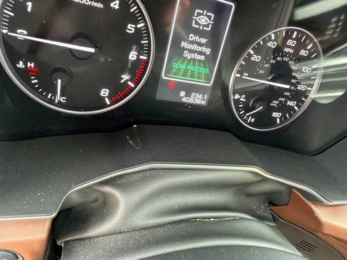 Used 2023 Subaru Outback Touring w/ Popular Package #2 AWD/4WD image 13