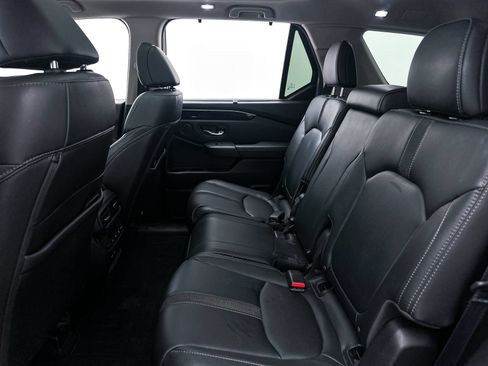 Used 2023 Honda Pilot Touring image 37