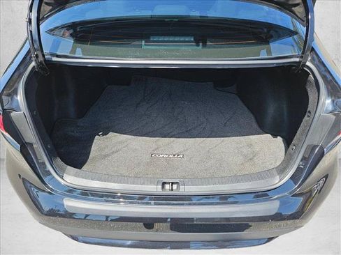 Used 2022 Toyota Corolla LE w/ Carpet Mat Package (TMS) FWD image 7