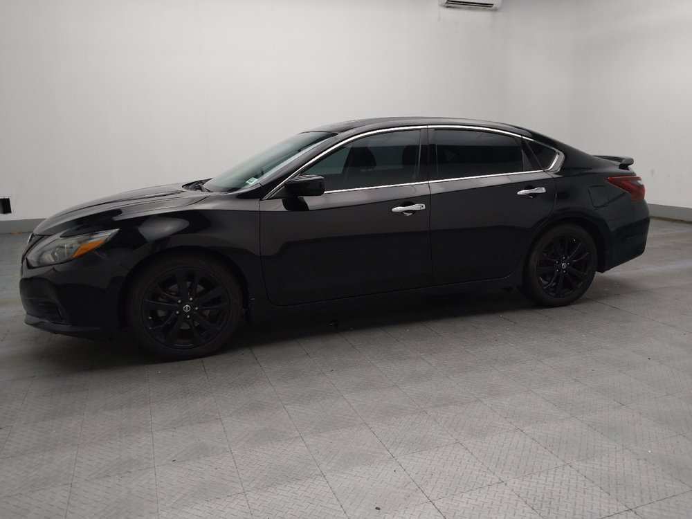 Used 2018 Nissan Altima 2.5 SR w/ SR Midnight Edition FWD image 2