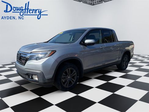 Used 2020 Honda Ridgeline Sport image 1