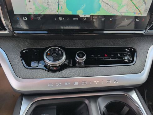 New 2025 Ford Expedition Tremor image 25