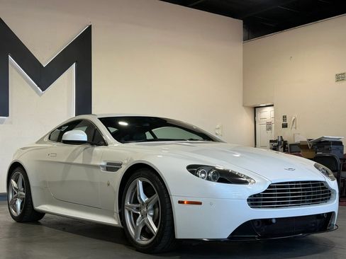 Used 2016 Aston Martin V8 Vantage S RWD image 3