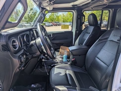 Used 2023 Jeep Wrangler Unlimited Sahara w/ Cold Weather Group AWD/4WD image 14