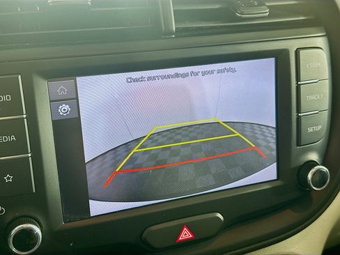 Used 2025 Kia Soul LX w/ LX Technology Package image 22