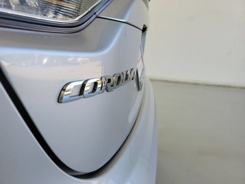 Used 2025 Toyota Corolla LE FWD image 9