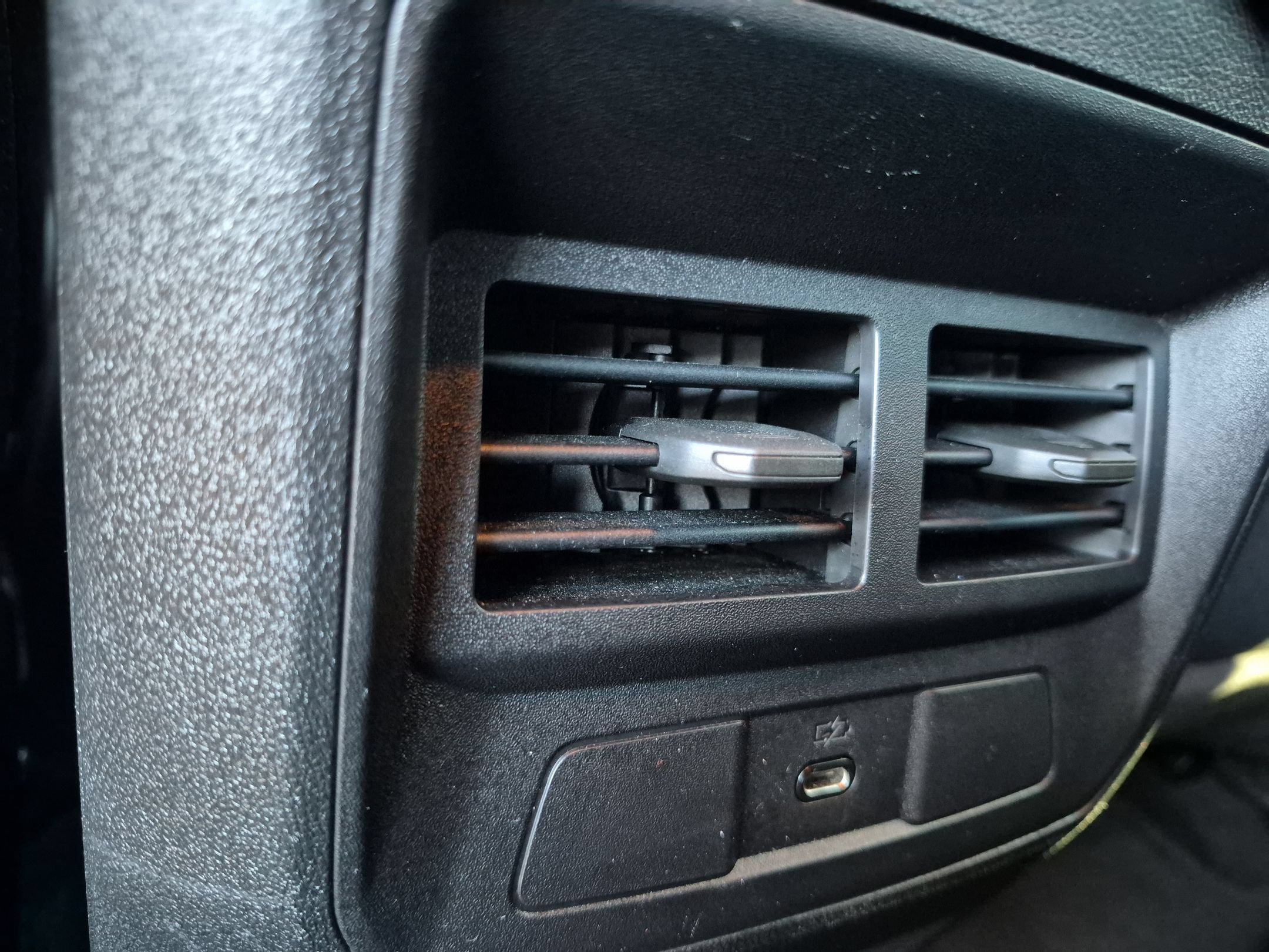 Used 2025 GMC Canyon Elevation RWD image 23
