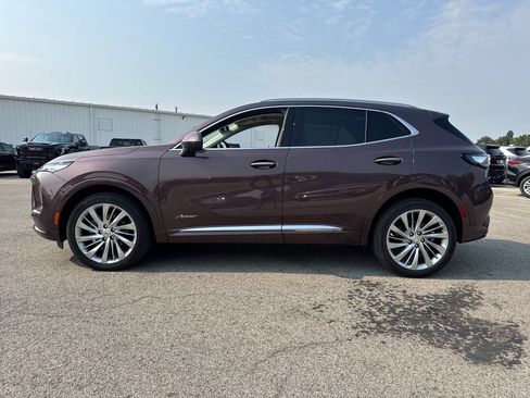 Used 2025 Buick Envision Avenir AWD/4WD image 3