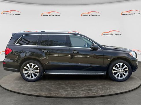 Used 2013 Mercedes-Benz GL 450 4MATIC image 4