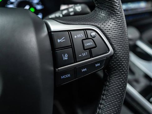 Used 2023 Toyota Sienna XSE w/ Protection Package (TMS) image 21