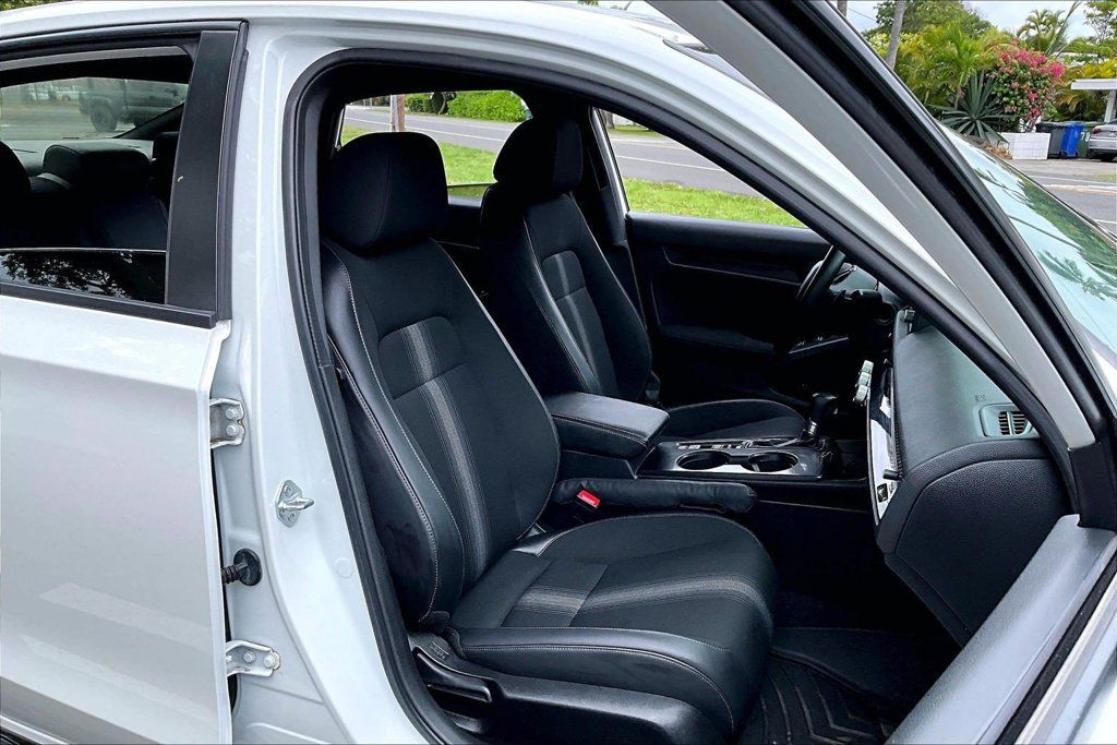 Used 2023 Honda Civic Sport image 7
