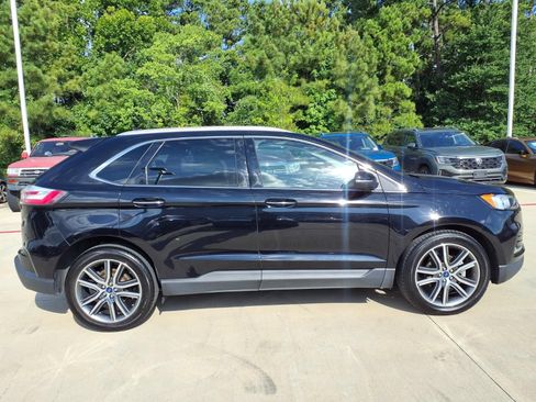 Used 2019 Ford Edge Titanium FWD image 3
