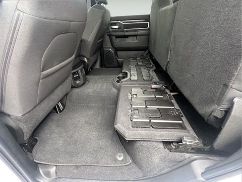 Used 2025 RAM 2500 Big Horn AWD/4WD image 33