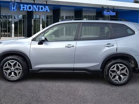 Used 2020 Subaru Forester Premium image 5