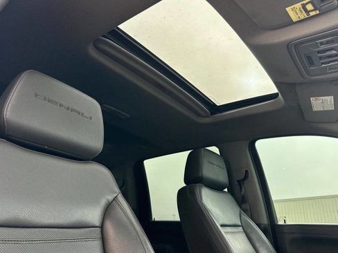 Used 2021 GMC Sierra 2500 Denali w/ Denali Ultimate Package image 16
