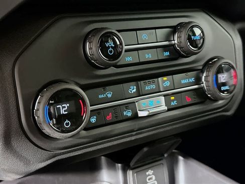 New 2026 Ford Bronco Outer Banks image 18