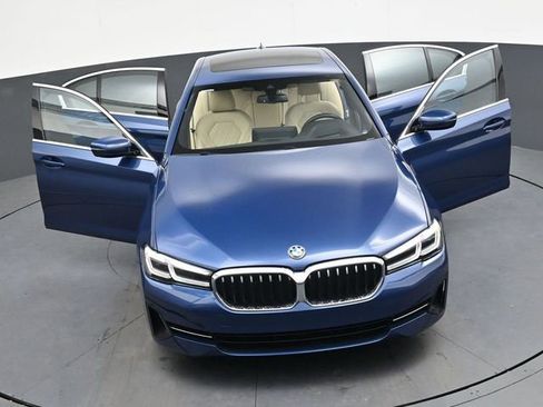 Used 2023 BMW 530i w/ Premium Package image 42