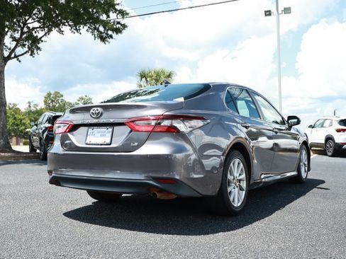 Used 2022 Toyota Camry LE FWD image 6