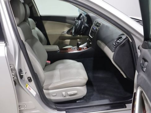 Used 2007 Lexus IS 250 AWD image 25