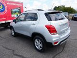 Used 2022 Chevrolet Trax LT w/ LT Convenience Package image 4