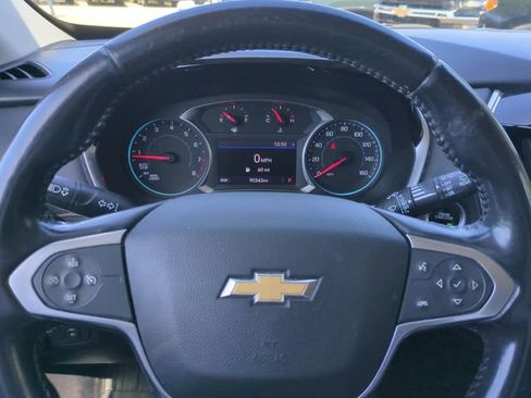 Used 2020 Chevrolet Traverse LT FWD image 31