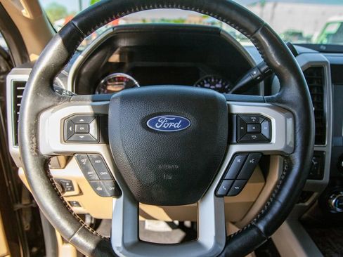 Used 2019 Ford F250 Lariat w/ Lariat Ultimate Package AWD/4WD image 17