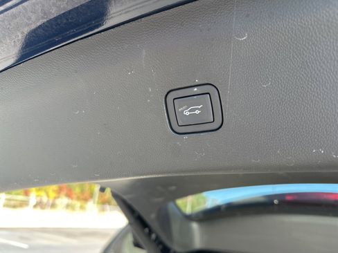 Used 2023 Buick Enclave Premium w/ Experience Buick Package image 15