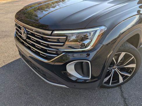 Used 2024 Volkswagen Atlas SEL image 13