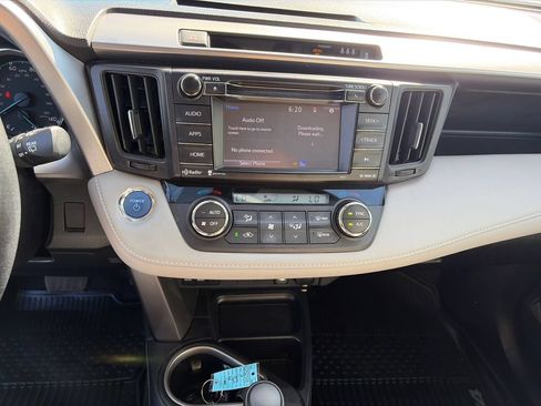 Used 2018 Toyota RAV4 XLE AWD/4WD image 20