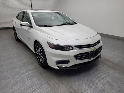 Used 2018 Chevrolet Malibu LT w/ Leather Package image 13