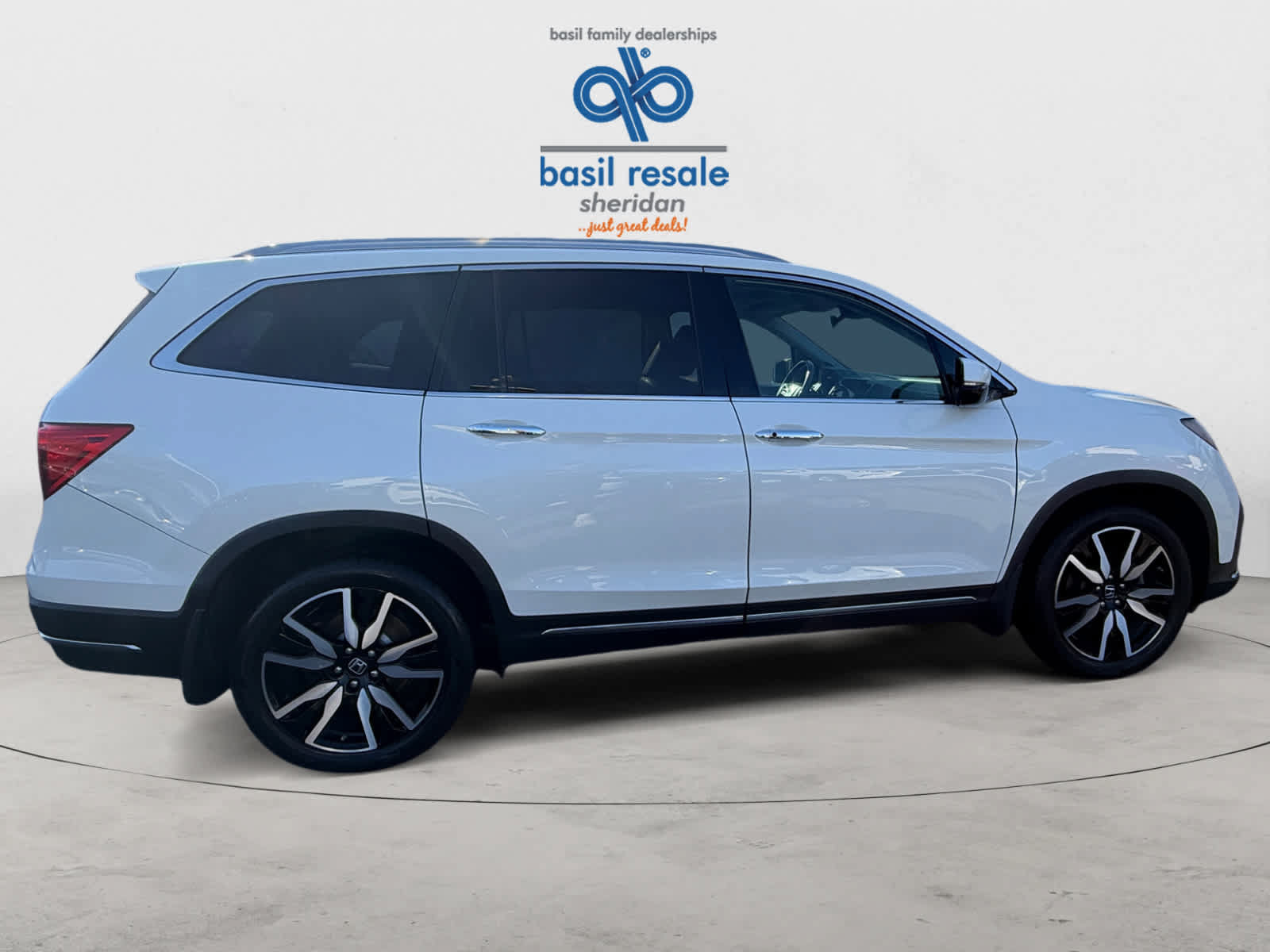 Used 2019 Honda Pilot Touring image 9