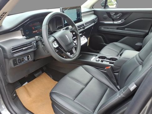 New 2025 Lincoln Corsair Reserve w/ Rear Removable Package Tray image 4