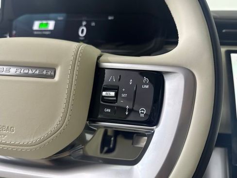 New 2025 Land Rover Range Rover SE image 35