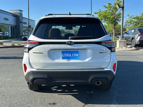 Certified 2025 Subaru Forester Touring AWD/4WD image 7