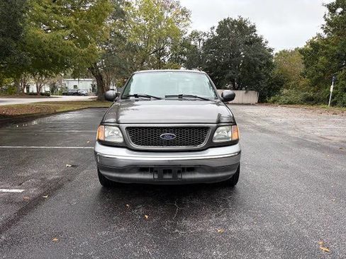 Used 2003 Ford F150 Lariat image 2