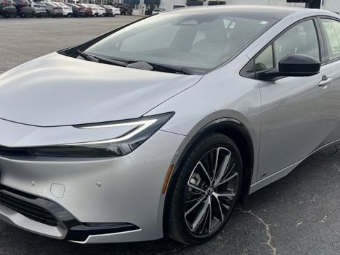 Used 2024 Toyota Prius Limited w/ Limited Premium Package image 4