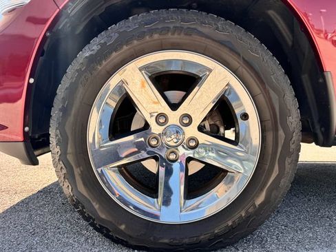 Used 2017 RAM 1500 Express AWD/4WD image 32