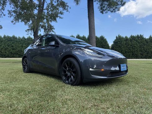 Used 2020 Tesla Model Y Long Range image 6