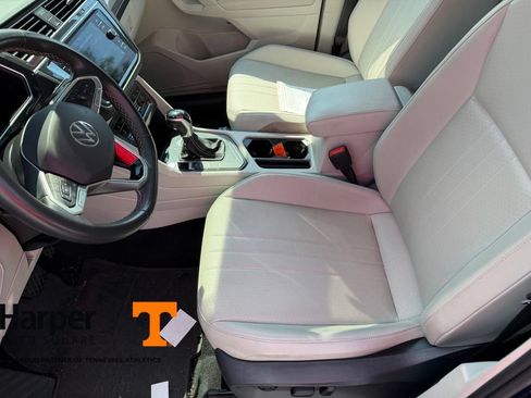 Used 2022 Volkswagen Tiguan SE FWD image 13