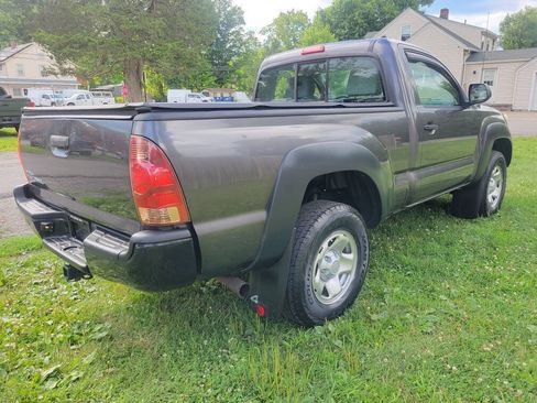 Used 2012 Toyota Tacoma 4x4 Regular Cab image 6